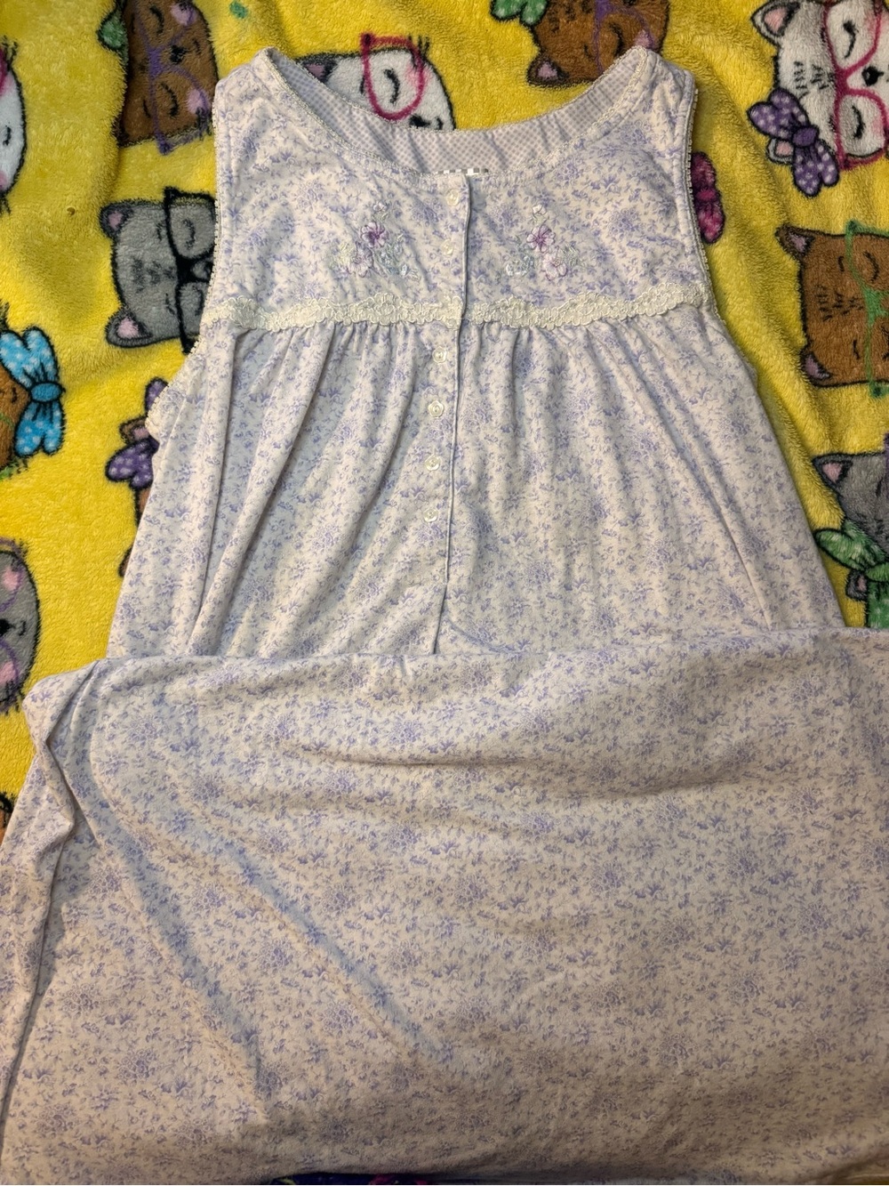 Vintage White Stag Girls Lavender Floral Nightgown Dress